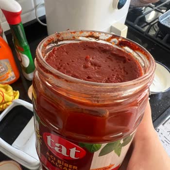 Bozuk Salça, Tutulmayan Sözler Ve İlgisizlik