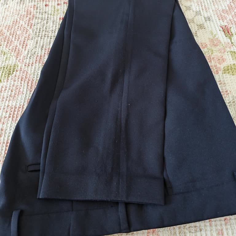 Aldığım Takım Elbise İlk Yıkamada Tüylenmeye Başladı, Çözüm Sunulmadı