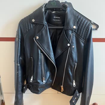 Az Kullanımla Soyulan Suni Deri Ceket Hayal Kırıklığı Yaşattı