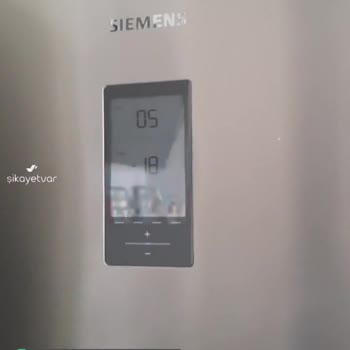 Siemens Buzdolabında Çökme Ve Paslanma Mevcut