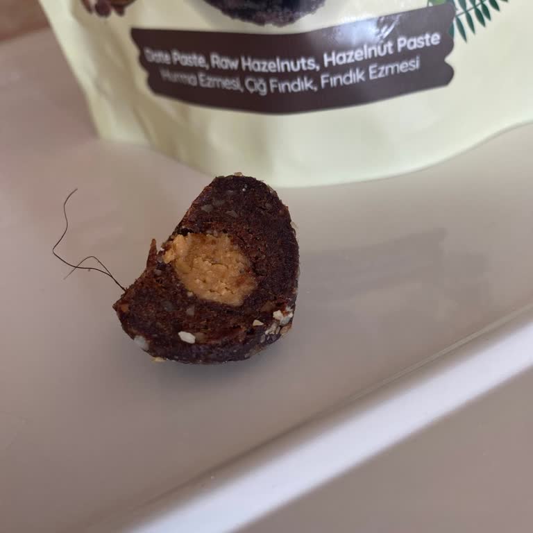 Ebebek Hurma Topunun İçinden Bugün Tüketirken Saç Çıktı