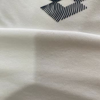 Я купил футболку Lotto, и она быстро износилась — возврат отклонили