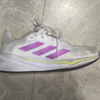 Deichmann Imbox İşlemi Sonrası Ayakkabıda Hızlı Kirlenme Ve Memnuniyetsizlik!