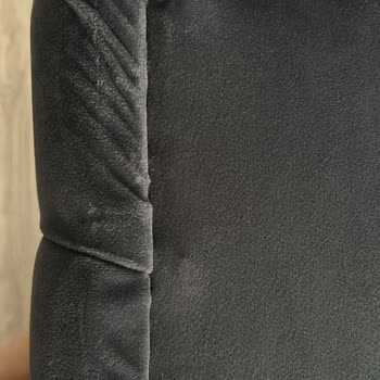 Emre Mobilya (Sultanbeyli) Teslim Edilen Koltuklar Ayıplı, Yırtık, Kırık Ve Yıpranmış Şekilde Geldi