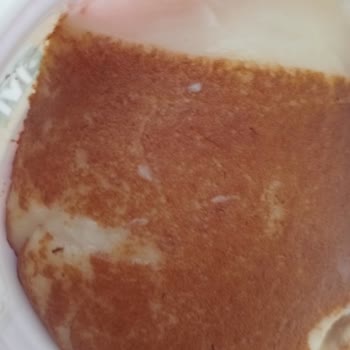 Kazandibi Tatlısında Hijyen Skandalı: Kıl Çıktı!