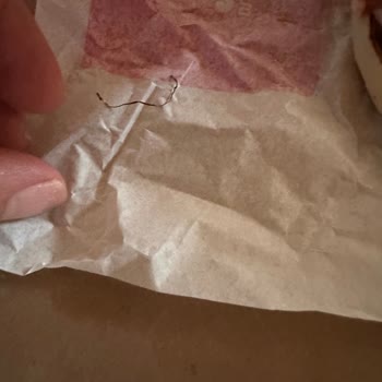 Siparişimde Yanlış Ürün Ve Yiyecekte Yabancı Madde Şoku