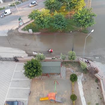 Rögar Patlaması Nedeniyle Mahallemizde Kötü Koku Ve Sağlık Riski Oluştu