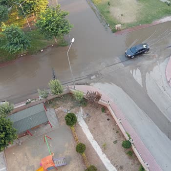 Rögar Patlaması Nedeniyle Mahallemizde Kötü Koku Ve Sağlık Riski Oluştu