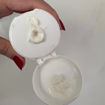 Bioderma Photoderm Spot Ürünü Bozuk Çıktı Ve Cildimde Kızarıklık Yaptı