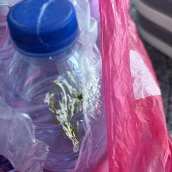 Yemeksepeti Market'ten Gelen Su Hijyen Sorunu Ve Müşteri Hizmetlerine Ulaşılamaması