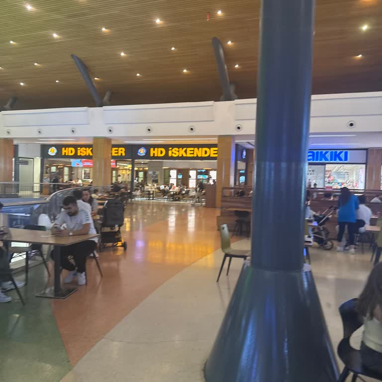 Forum Ankara HD İskender Şubesinde İlgisiz Personel Ve Uzun Bekleme Süresi