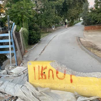 Park Girişindeki Engel Bebek Arabası Ve Engelliler İçin Büyük Sorun Yaratıyor