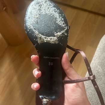 Lüks Ayakkabıda Kısa Sürede Büyük Hayal Kırıklığı Ve Yetersiz Müşteri Hizmeti