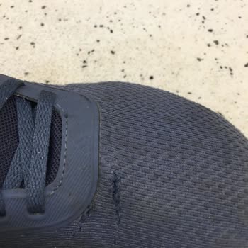 Adidas Ayakkabı Aldım, Bir Ayda Yırtıldı: Değişim Talebim Reddedildi