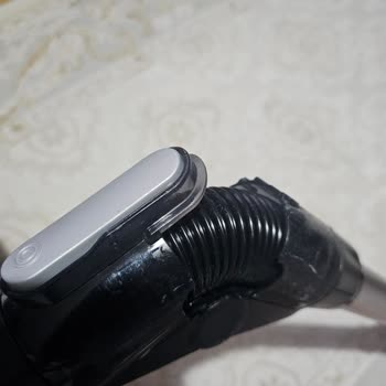 Dikey Süpürge Bağlantı Aparatındaki Fabrikasyon Hata Nedeniyle Kullanım Sorunu