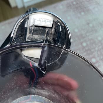 Bosch Şarjlı Süpürgemin Toz Haznesi Kırıldı Garanti Kapsamında Değişim Yapılmıyor