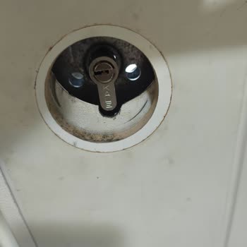 Kale Kilit Vidası Kırıldı Mağduriyet Yaşadım