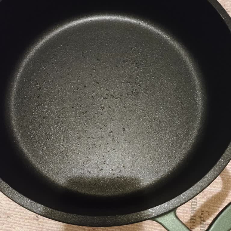 Taç Döküm Tencere Setinde Kabarcık Sorunu Ve Garanti Sürecinde Yaşanan İletişim Problemleri