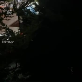 Güngören Gençosman Mah Çocuk Parkı Ve Pota Parkında Her Gece Gürültü!