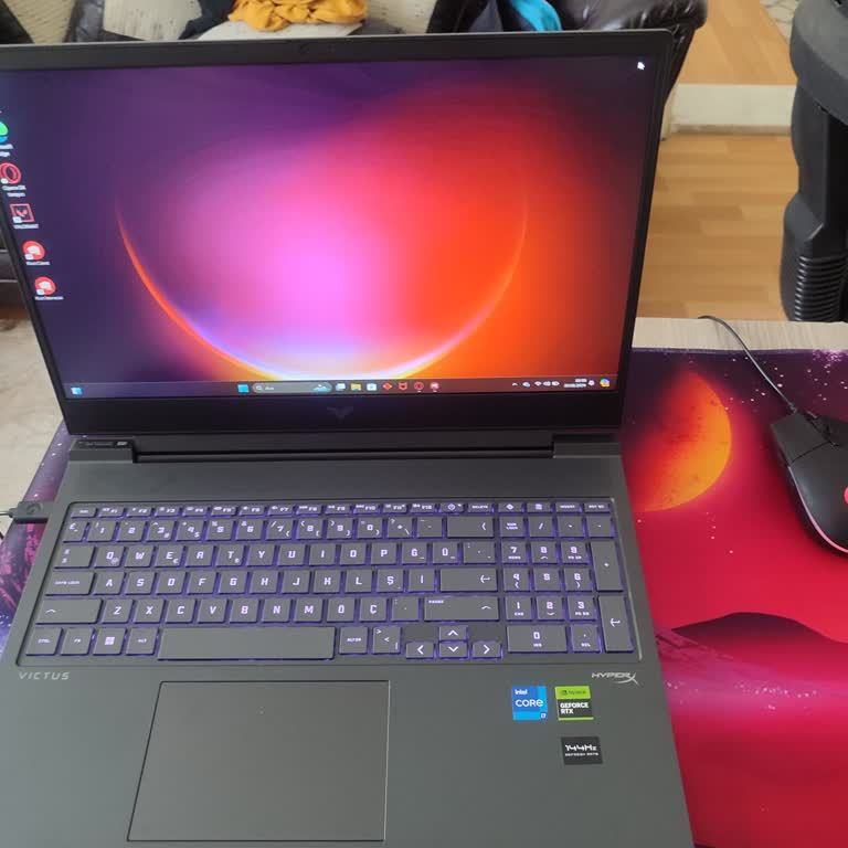 HP Victus Dizüstü Bilgisayarda Kronik Isınma Sorunu Ve Çözülmeyen Servis Problemi