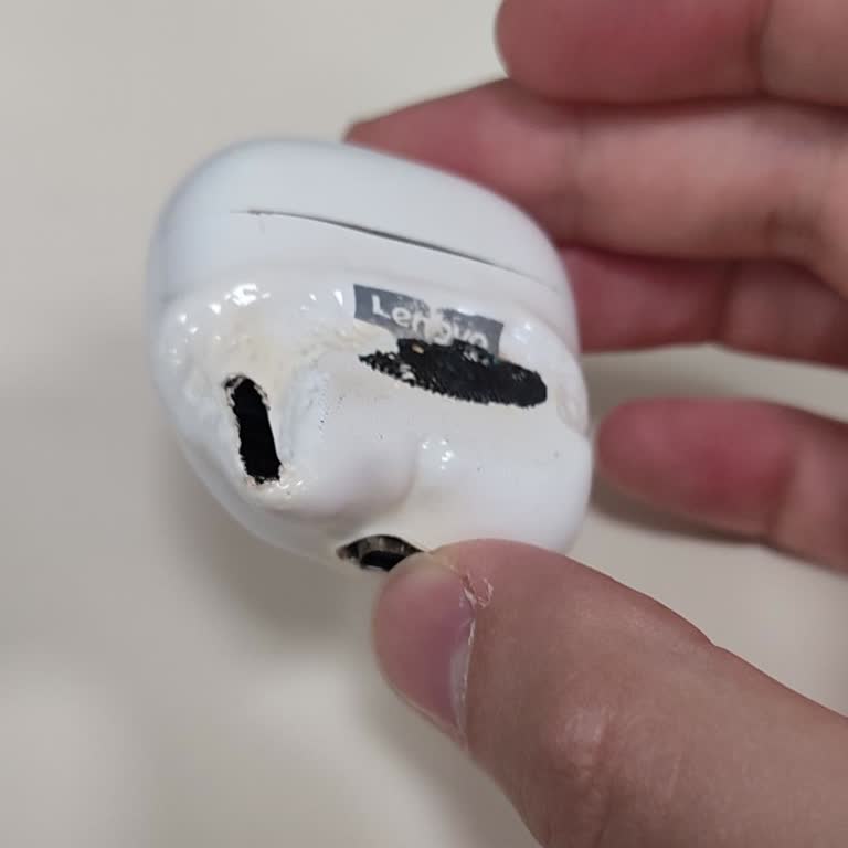 Lenovo Kablosuz Kulaklık Çantada Eriydi, Güvenlik Riski Oluştu