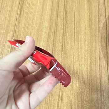 Aldığım Çikolata Yarım Ve Bozuk Çıktı, Mağdur Oldum!