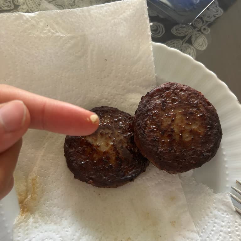 Migros Uzman Kasap Köftenin İçinden Kemik Çıktı, Hayal Kırıklığına Uğradım