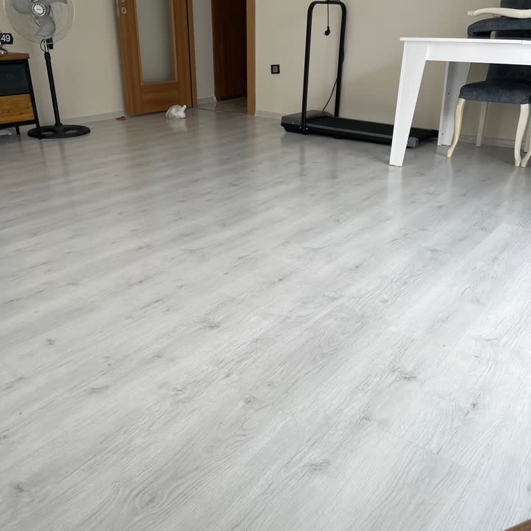 Enza Home’dan Teslimat Krizi: 1,5 Ay Geçti, Hâlâ Koltuksuzum!