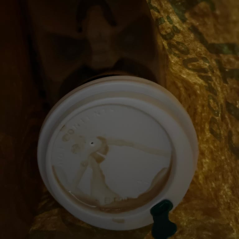 Soğuk İstememe Rağmen Kahvem İki Kez Sıcak Geldi Ve Çözüm Sunulmadı