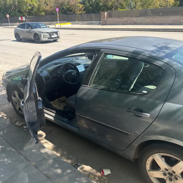 Aracımın Yaşından Dolayı Yol Yardımı Hizmeti Verilmedi, Mağdur Oldum