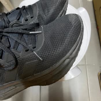 Adidas Ayakkabıda Renk Değişimi Ve Mağduriyetin Giderilmemesi