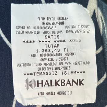 Shell İstasyonunda Yakıt Doldurma Sırasında Saygısız Ve İlgisiz Çalışanlar