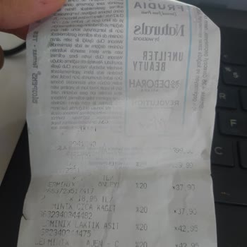 Aldığım Kaş Şekillendirici Donmuş Çıktı, İade Sürecinde Sorun Yaşıyorum