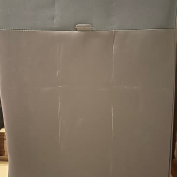 I Face Samsonite D’Lite Spinner Suitcase Tear After First Use