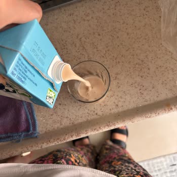 Teksüt Laktozsuz Sütte Anormal Renk Sorunu Ve Açıklama Beklentisi