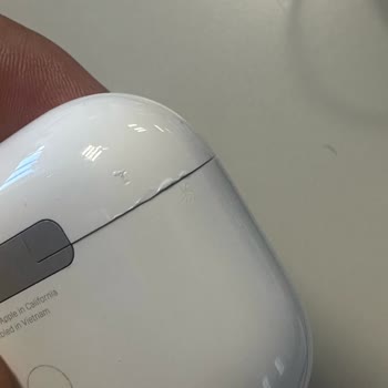 Spigen Kılıf Nedeniyle Airpods'umda Oluşan Hasar Ve İlgisizlik