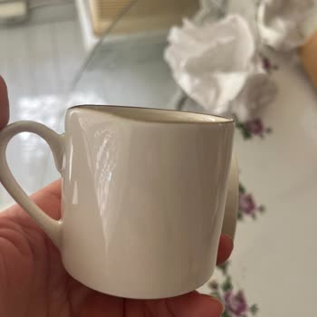 Online Siparişimde Gelen Kusurlu Fincanlar Ve Değişim Talebim