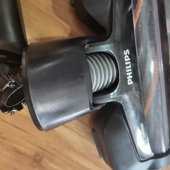 Garanti Kapsamındaki Süpürge Başlığı İçin Ücret Talep Edilmesi Ve Servis Mağduriyeti