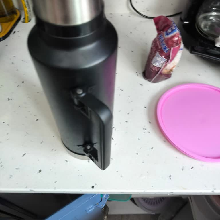 I Face Handle Locking Defect on Stanley 1.9L Thermos