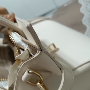 Derimod Bir Ayda Renk Bozulması Ve Çatlak Oluşan Çantada İade Talebim Reddedildi