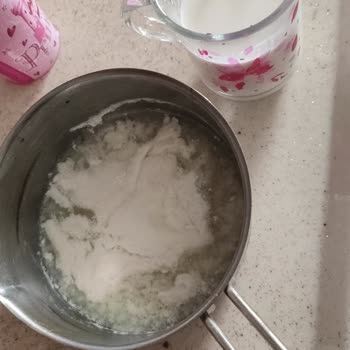 Bozuk Süt Nedeniyle Sağlık Riski Ve Güven Kaybı