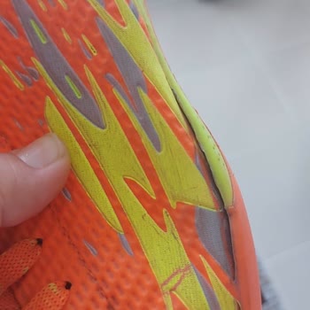 Kısa Sürede Yıpranan Ayakkabıya Değişim Veya İade Yapılmadı