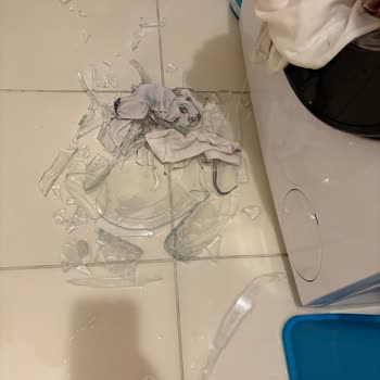 I Face Exploding Door Glass Problem With Vestel CMI 97302 Wi-Fi Washing Machine