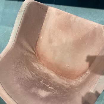 Kütüphanede Sürekli Temizlik Eksikliği Ve Hijyen Sorunları