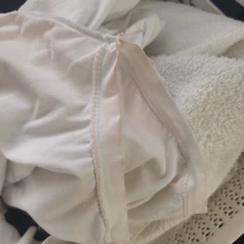 Çamaşır Makinesi Kıyafetlerde İnatçı Pas Lekeleri Bırakıyor