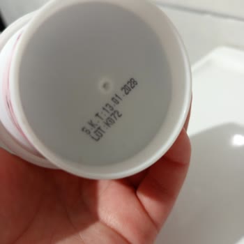 Aldığım Kil Maskesinde Küf Çıktı, Yardım Bekliyorum