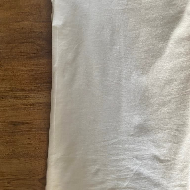 Kaft Aynı Dikiş Hatalı T-shirt İki Kez Gönderildi