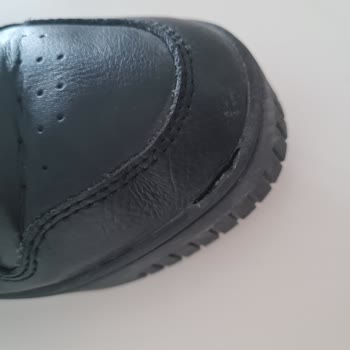 Yeni Alınan Puma Ayakkabı Kısa Sürede Açıldı