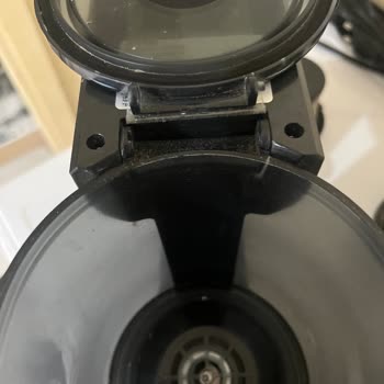 Kırık Gelen Toz Haznesi Kapağı İçin Garanti Talebi