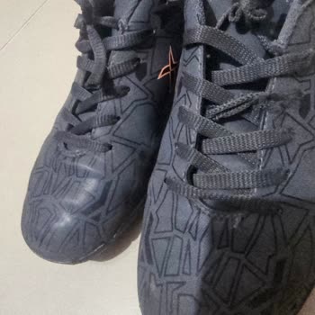 Kısa Sürede Yırtılan Kinetix Halısaha Ayakkabısı İçin Değişim Talebi